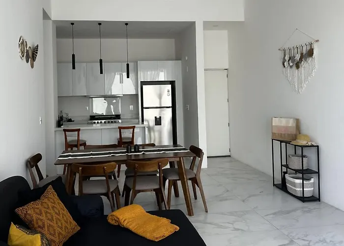 Walking Distance To The And Marina Ferienhaus